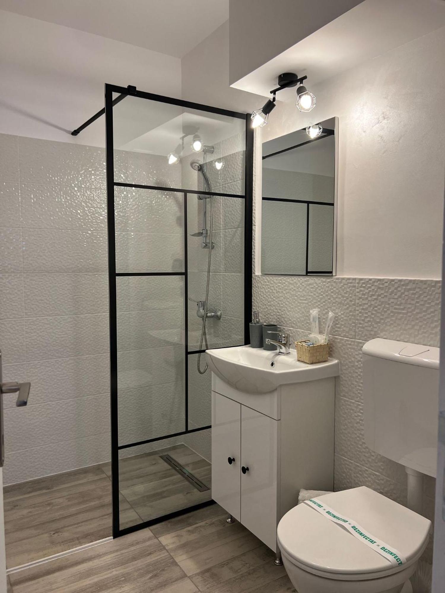 Sweet Home Apartament Предеал Екстериор снимка